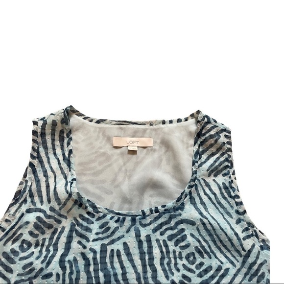 𝅺loft Blue Print Lined Tank Top - Picture 5 of 10